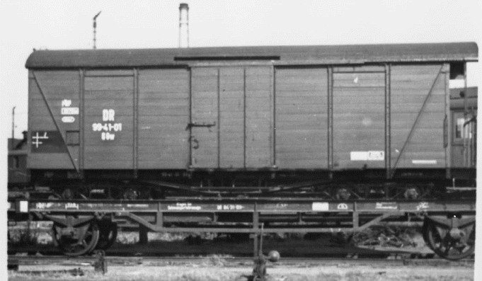 99-41-01 auf einem Transportwagen für Schmalspurfahrzeuge (Sammlung Bethke)