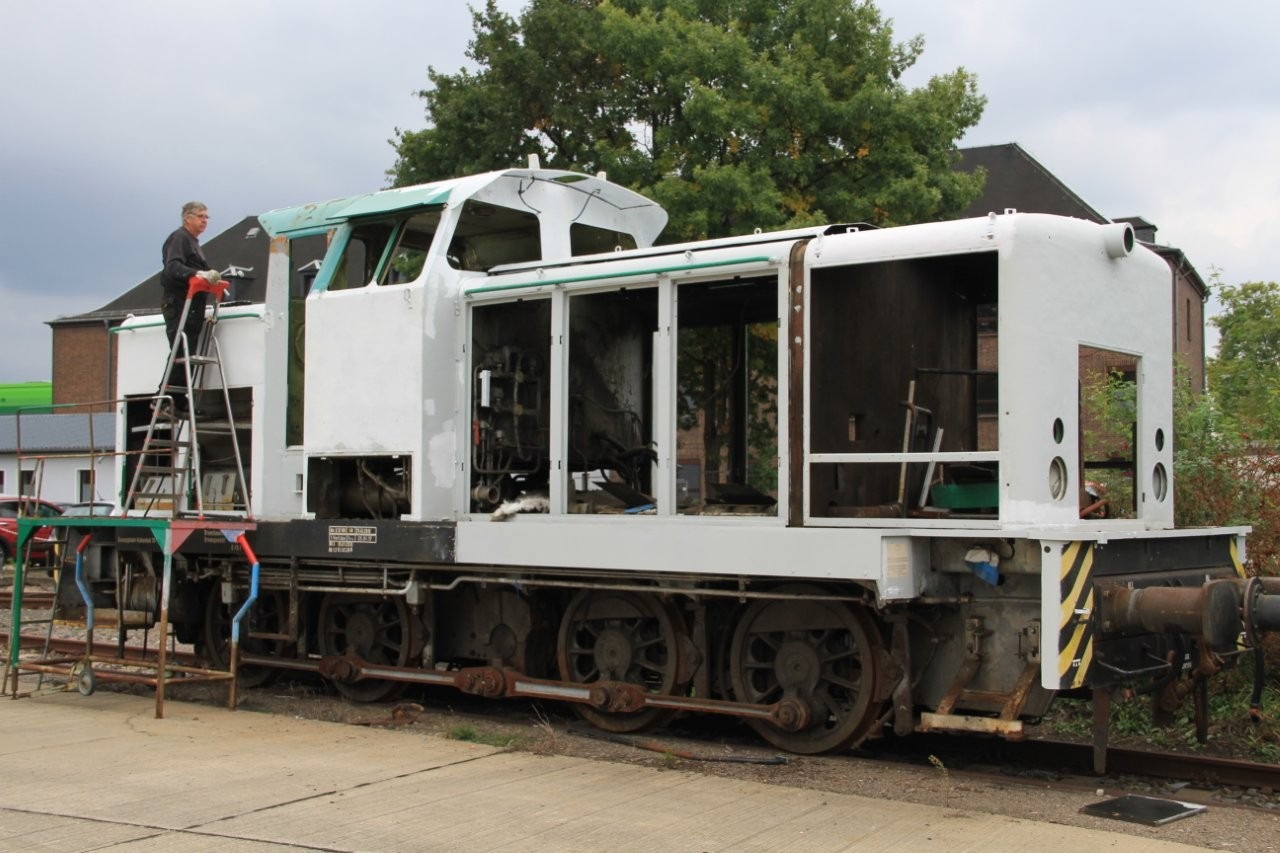 V60 002 am 01.10.2025 im ehemaligen Bw Friedrichstadt (Kai-Uwe Hunger)