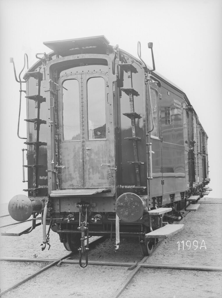 Werkaufnahme eines Packwagen Pw4Wü Pr 1917 in Görlitz Foto: Archiv Waggonfabrik Görlitz, Slg. Verkehrsmuseum Dresden gGmbH